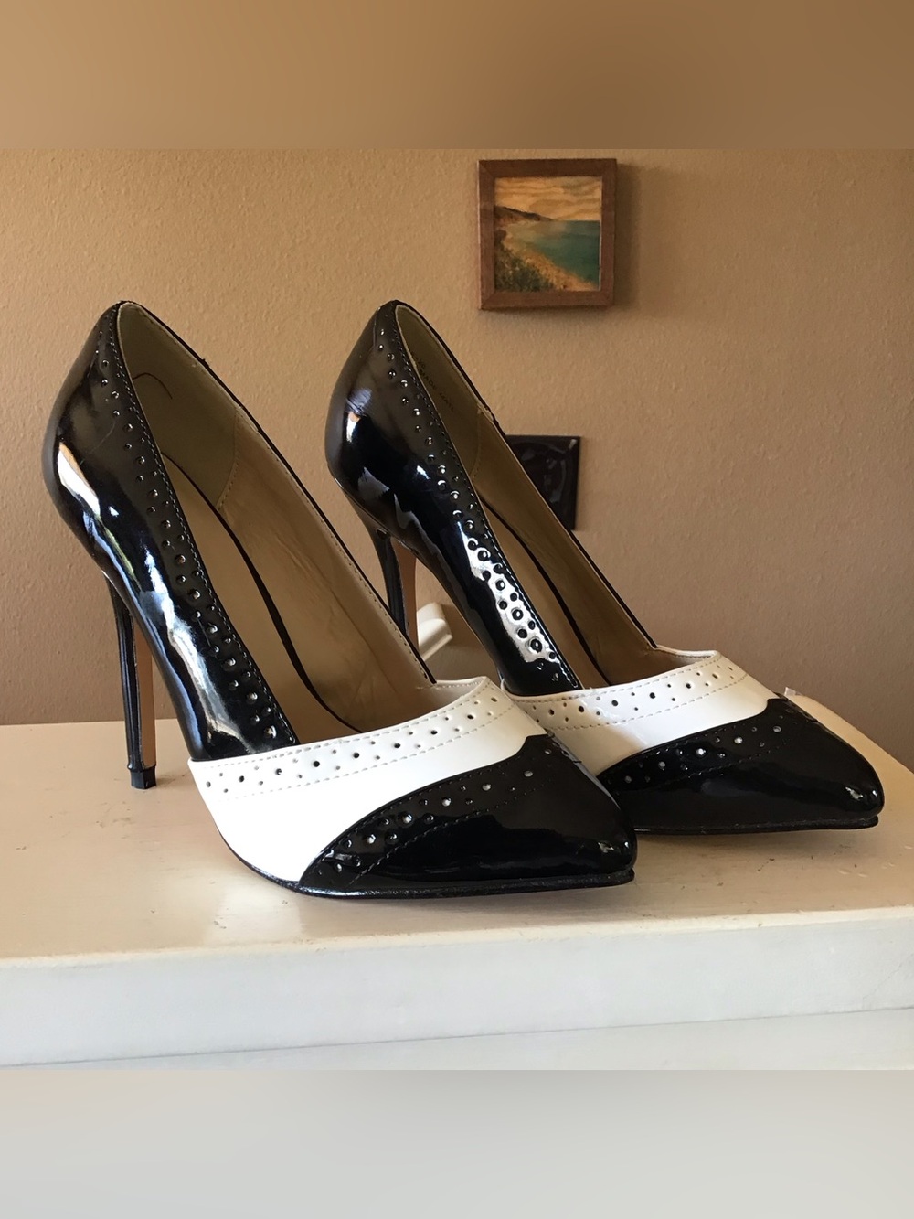 NEW Pleaser Black & White Faux Patent Leather Stiletto Heels Size 6